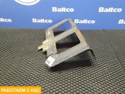 Кронштейн переднего брызговика левый