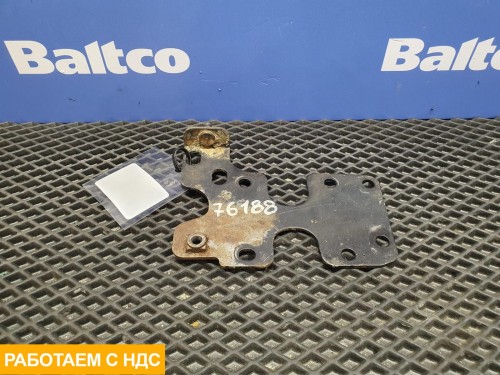 Кронштейн ускорительного клапана