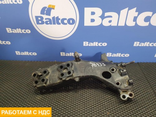 Кронштейн бампера левый