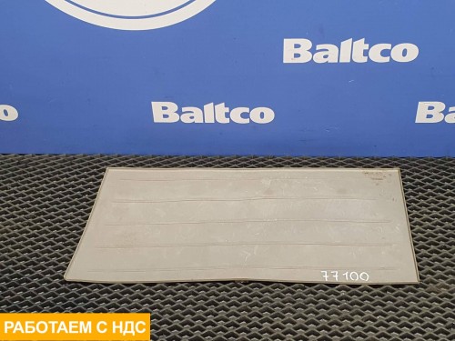 Коврик верхнего вещевого отделения левый