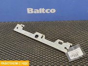 Кронштейн рамки люка