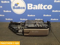 Панель торпедо центральная